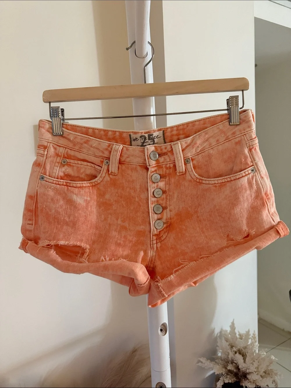 Free People We The Free Romeo Rolled Cuff Peach Denim Shorts Boho Festival Vacay